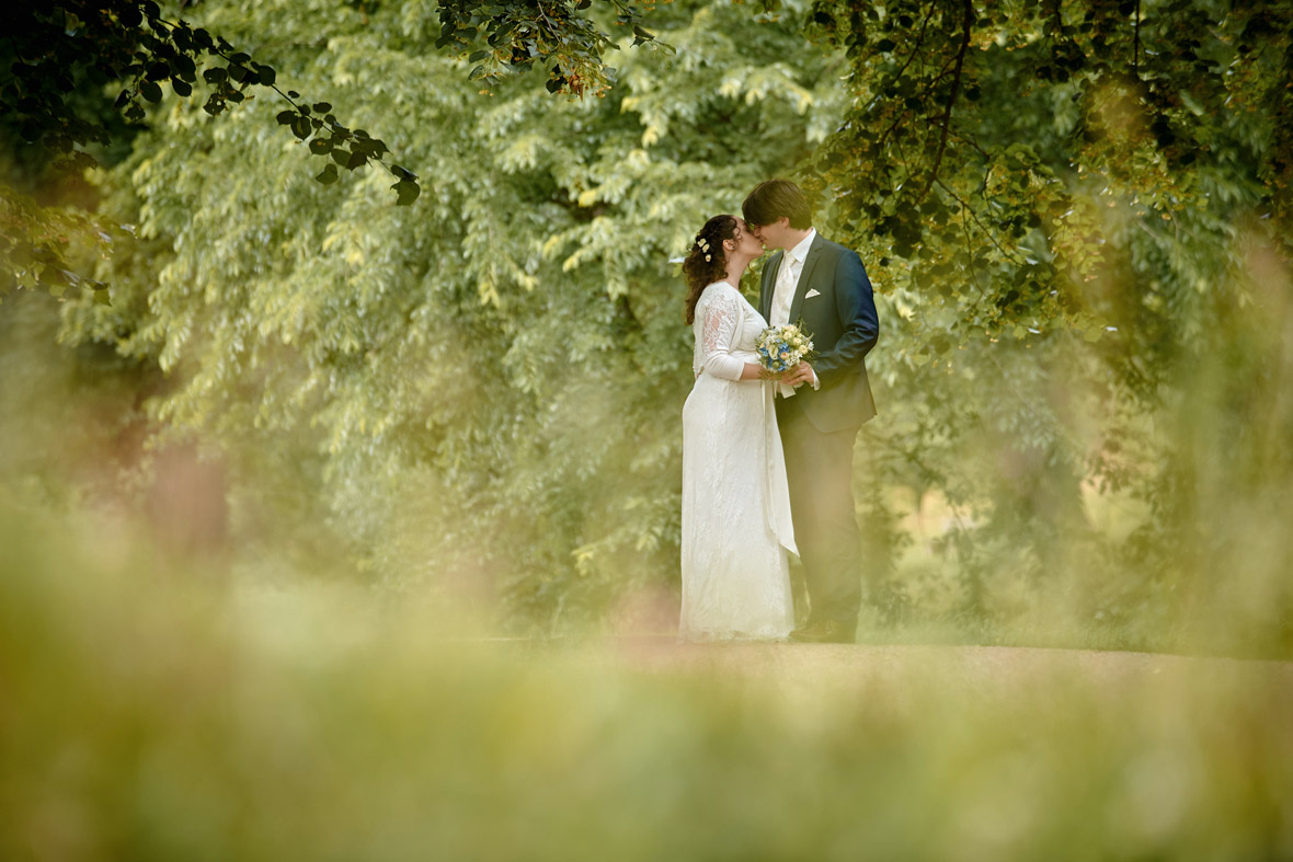 fotograf weimar heiraten verlobung hochzeitsfotos park Remise tiefurt hochzeitsfotograf weimar paarshooting hochzeit